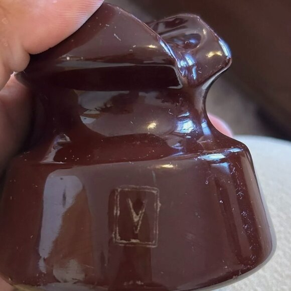 Vintage VICTOR Brown Ceramic Insulator - Picture 1 of 5